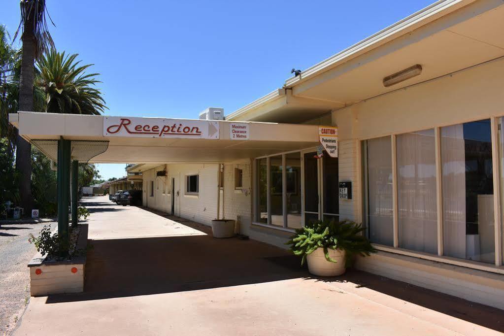 Motel Riverina Leeton Bagian luar foto